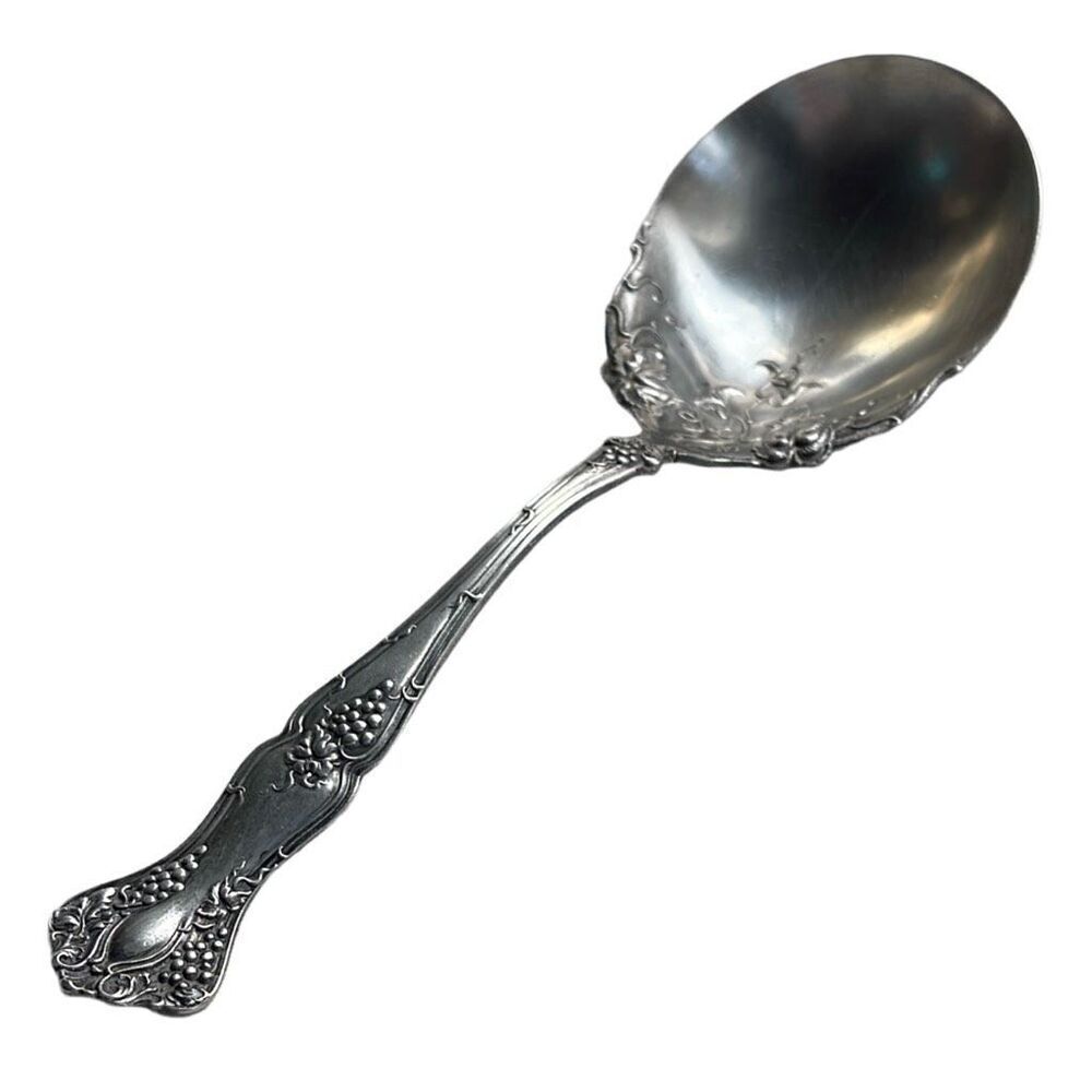 1847 Rogers Bros XS Triple La Grapevine  or Old colony  pattern servering spoon